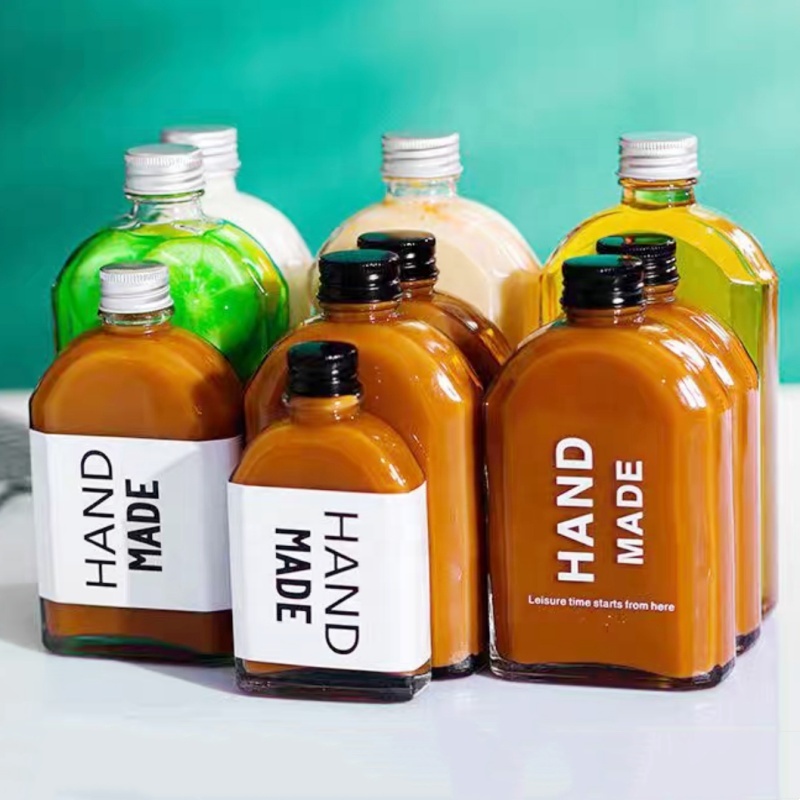 50ml 100ml 200ml 300ml 500ml Hot Sell Flat Small Juice Bottle Mini Wine Bottle Beverage Coffee Tea Bottle