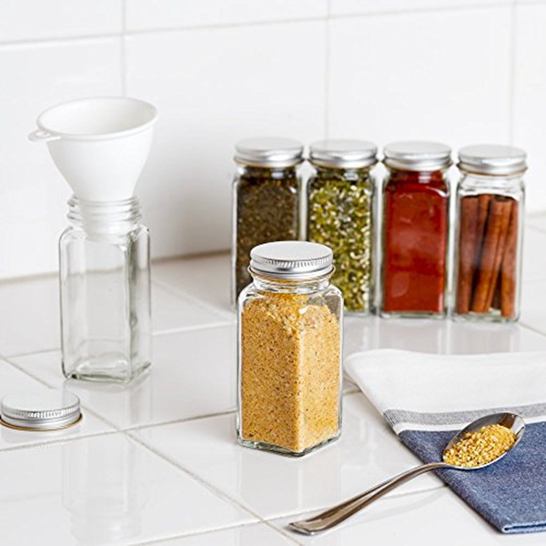 Hot Sale Mini Small Household Kitchen Refrigerator Storage Bottles Glass Spice Jars With Bamboo Lid Wholesale Glass Jar Glass Bottle