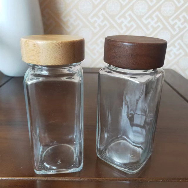 Hot Sell Packaging Small Glass Seasoning Container for Products Spices Storage Jar With Bamboo Lid Label Set