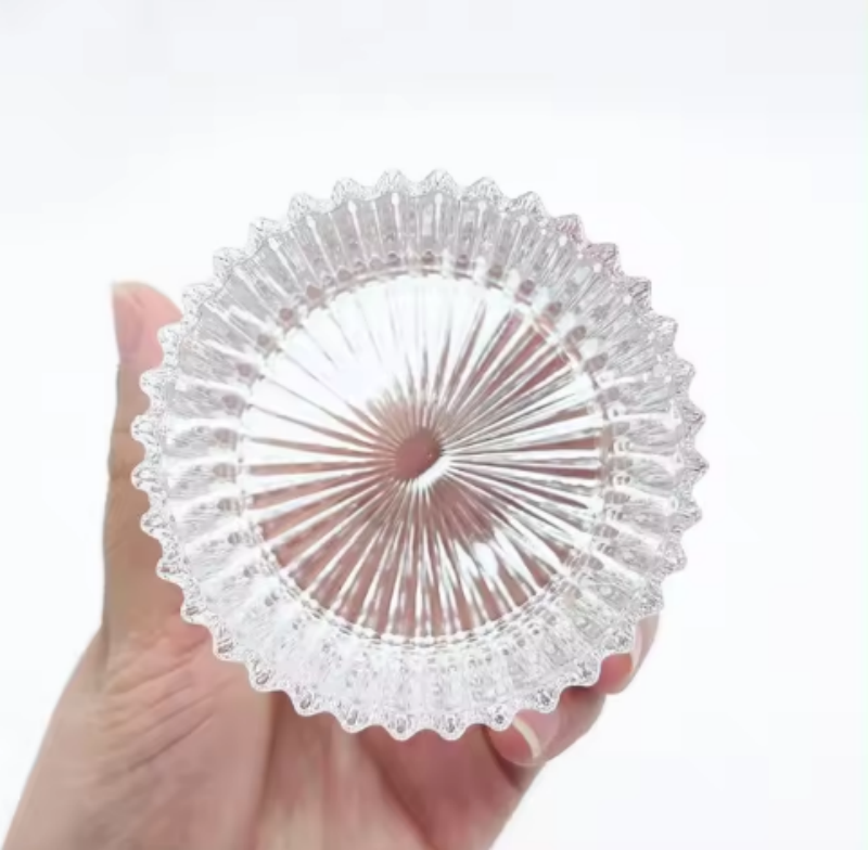 Factory Direct Sales Wholesale Price of Exquisite Retro Transparent Crystal Glass Candy Jar and Cups With Lid