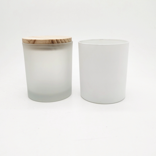 Wholesale Recyclable Multi-Color Frosted Luxury Glass Candle Holders Empty Glass Candle Jars With Lid