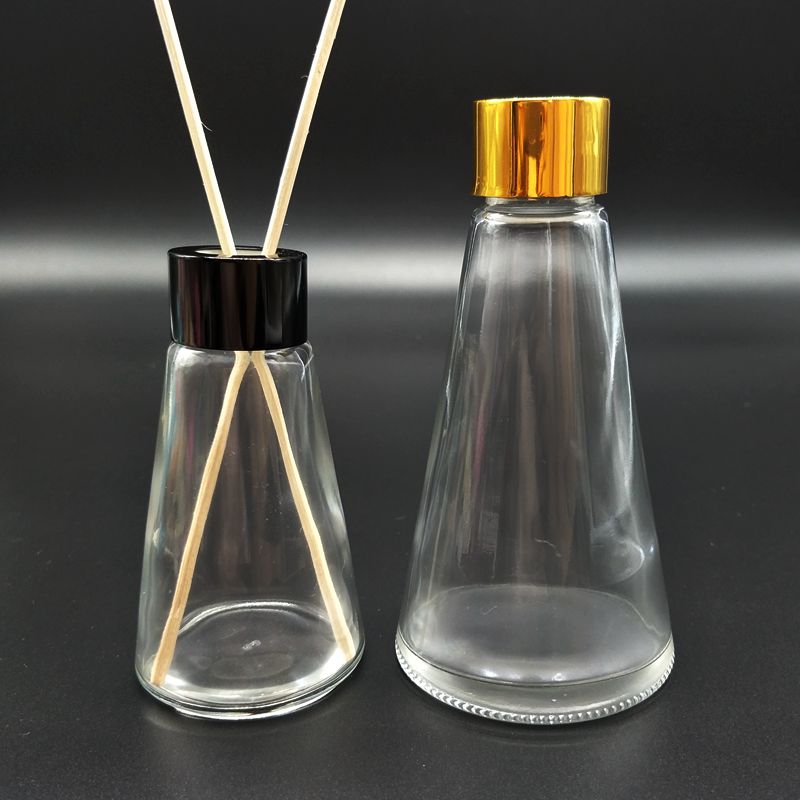 Luxurious Handmade Double Wall Cone Shape Clear Glass Reed Diffuser Bottle Fragrance Diffuser Jar With Ball Lid