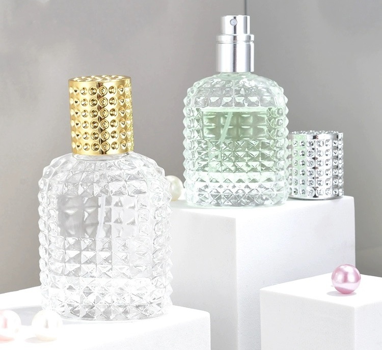 High Quality 30ml 50ml Portable Glass Perfume Bottle Pineapple Shaped Perfume Bottle With Aluminium Silver Cap