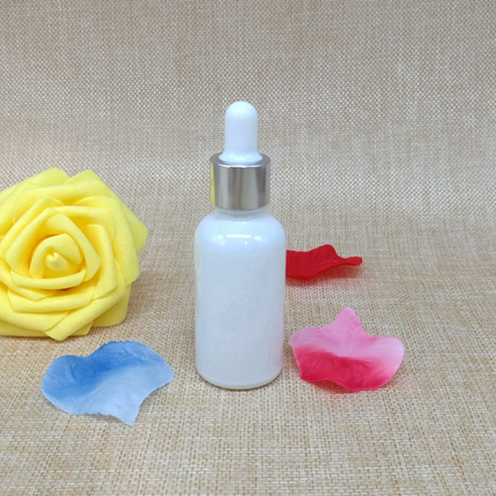 Factory Wholesale White Glass Essential Oil Bottle 10ml 30ml 50ml 100ml Porcelain White Glass Bottle With Dropper