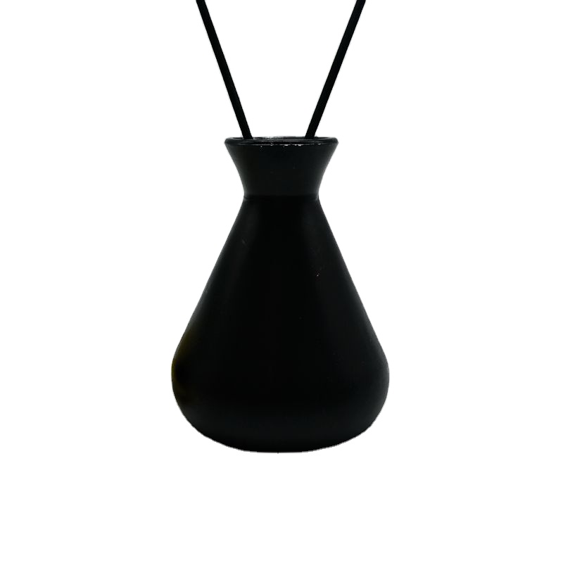 Decorative 200ml Aromatherapy Bottle With Cap Round Shaped Black Glass Reed Diffuser Car Room Diffuser Glass Bottle