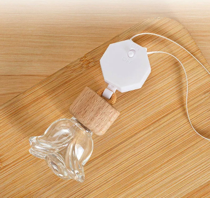 Essential Oil Diffuser Car Perfume Bottle Aromatherapy Car Air Freshener Promotional Gift Perfume Glass Bottle