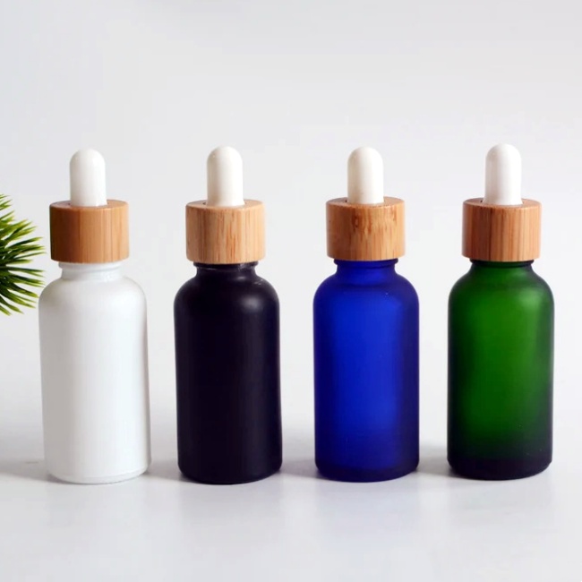 Matte White Frosted Glass Bamboo Bottles 15ml 20ml 30ml 50ml 100ml Matte Black Glass Essential Oil Bottles With Wood Dropper