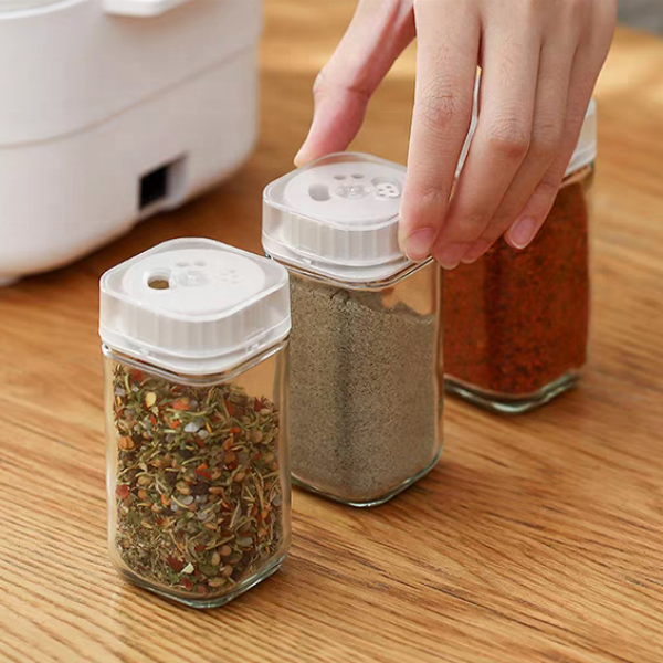 120ml 4oz Kitchen Glass Spice Jar Classic Style Square Salt Pepper Container Glass Seasoning Bottle with Lid