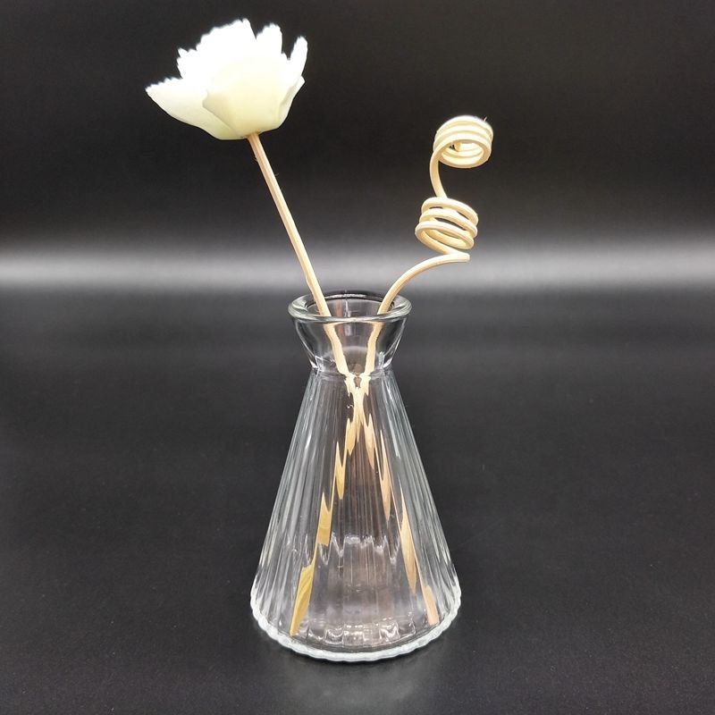 90ml Christmas-Tree-Shaped Aromatherapy for Reed Diffuser Unique Glass Bottle Essential Oil Diffuser