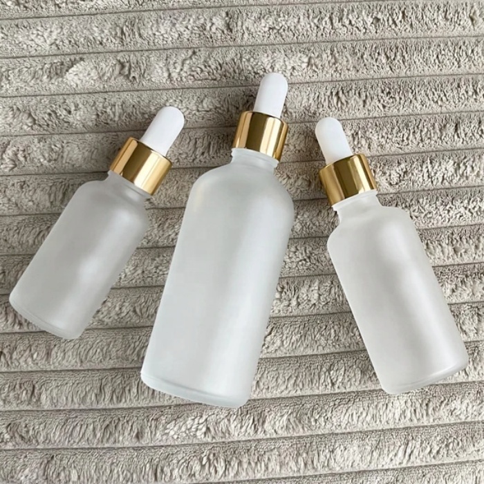 Custom 1oz 10ml 30ml 50ml 100ml Luxury Clear Matte Oil Glass Round Cosmetic Dropper Bottle 1/2 Oz 15ml