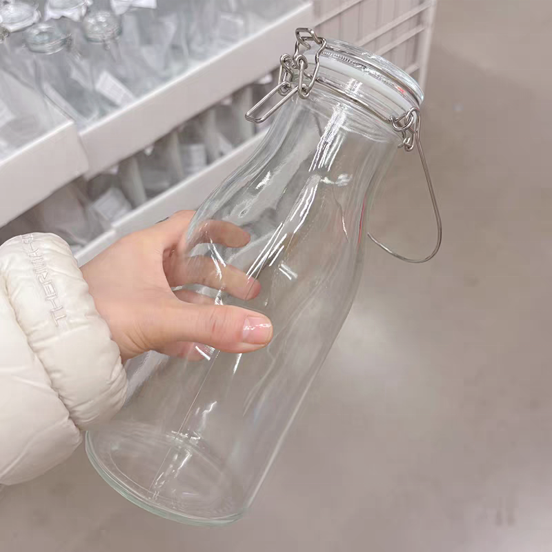 Luxury Swing Top Beverage/Milk Various Capacity Glass Bottle with Glass Flip Top Lids