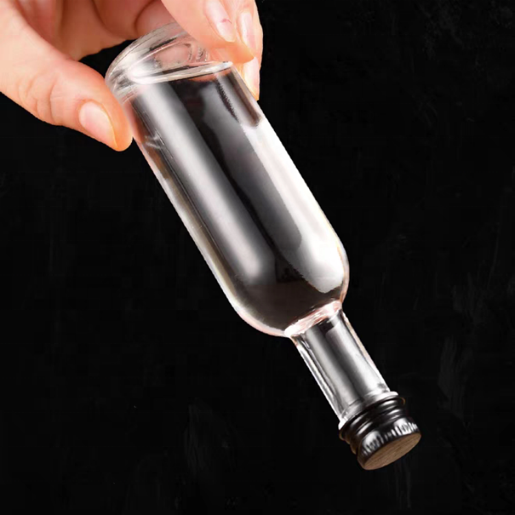 Hot Sale  Glass 50ml 100ml 150ml 200ml 500ml Vodka Sprits Glass Liquor Bottles with Cap