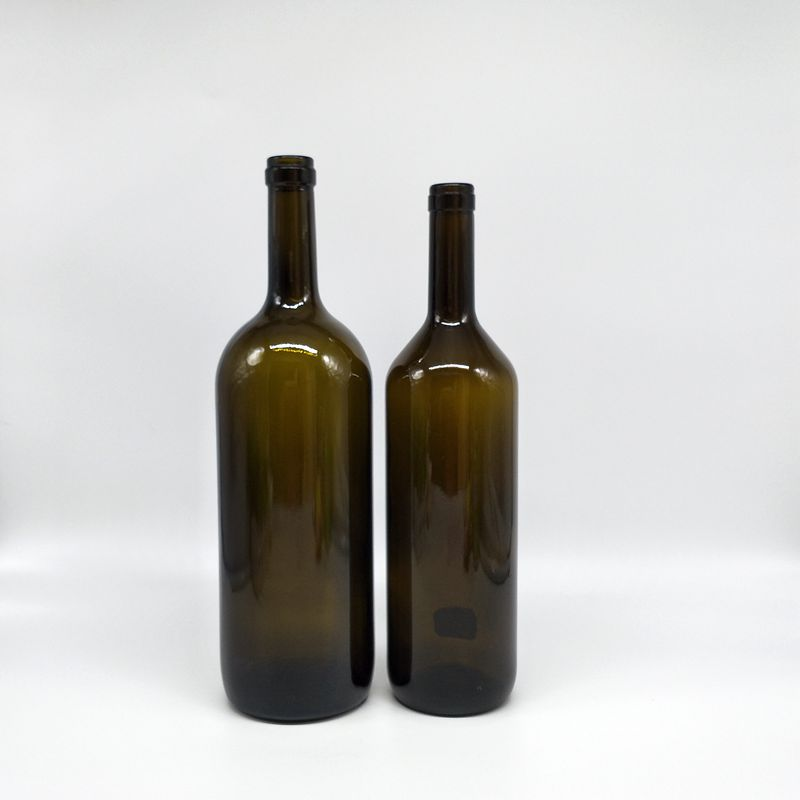 750ml Glass Bordeaux Wine Bottle Flat-Bottomed Cork Finish Wholesale Glass Bottle Glass Jar