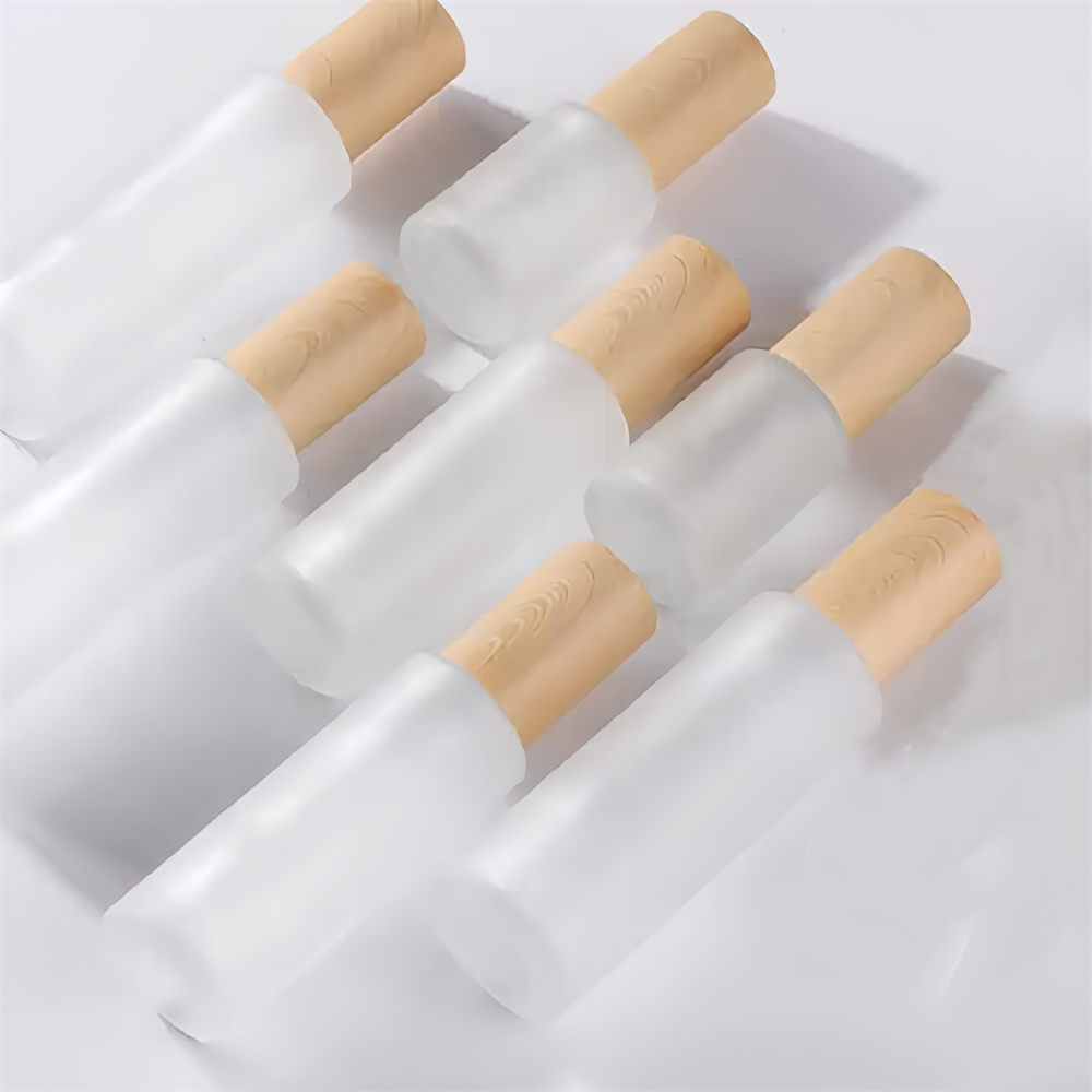 Unique Luxury Cream Foundation Lotion Pump Bottle Elegant Simplistic Thick Frosted White 20ml 30ml 50ml 120ml Elegant Simplistic