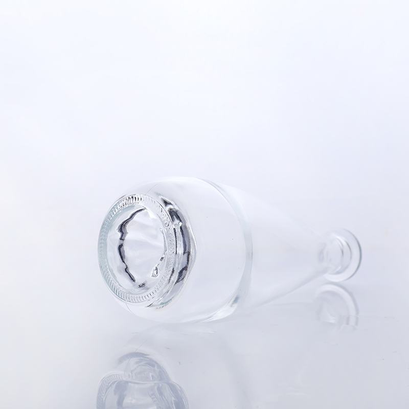 Recyclable 500ml 750ml Empty Glass Wine Bottle Whiskey Vodka Gin Beverages Glass Bottle With Cork Cap