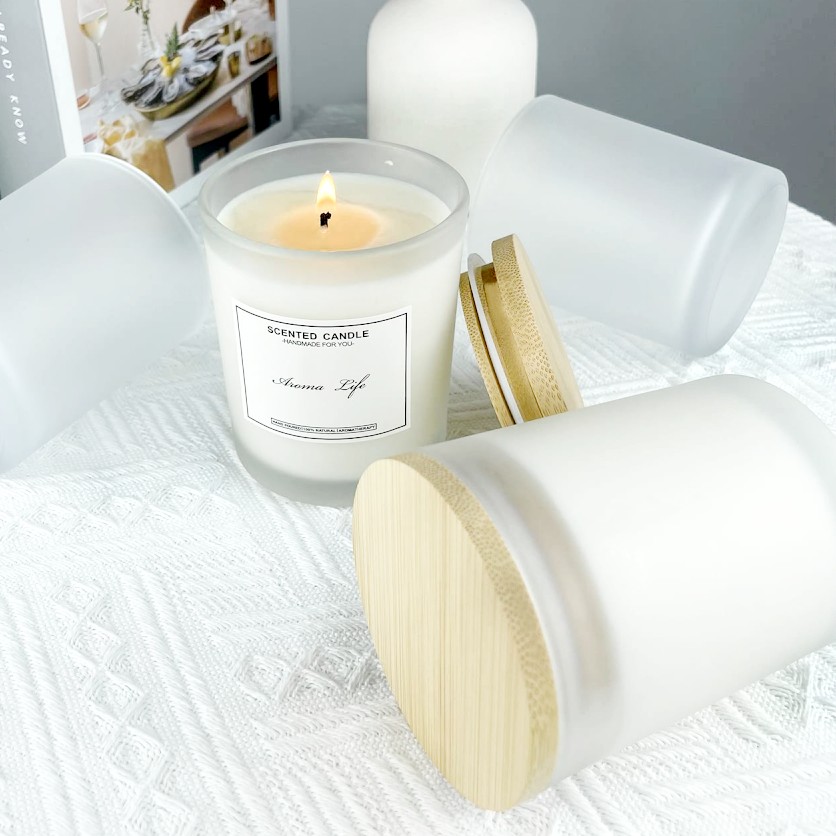 6oz 8oz 10oz Whoelsae Custom Luxury Frosted Empty Glass Candle Jars With Wooden Lids 200ml 320ml 430ml
